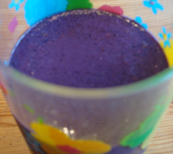 blueberrygreensmoothie3 blueberrygreensmoothie3