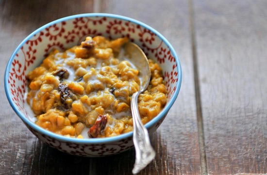 Chai Pumpkin Oatmeal | Healthy Green Kitchen