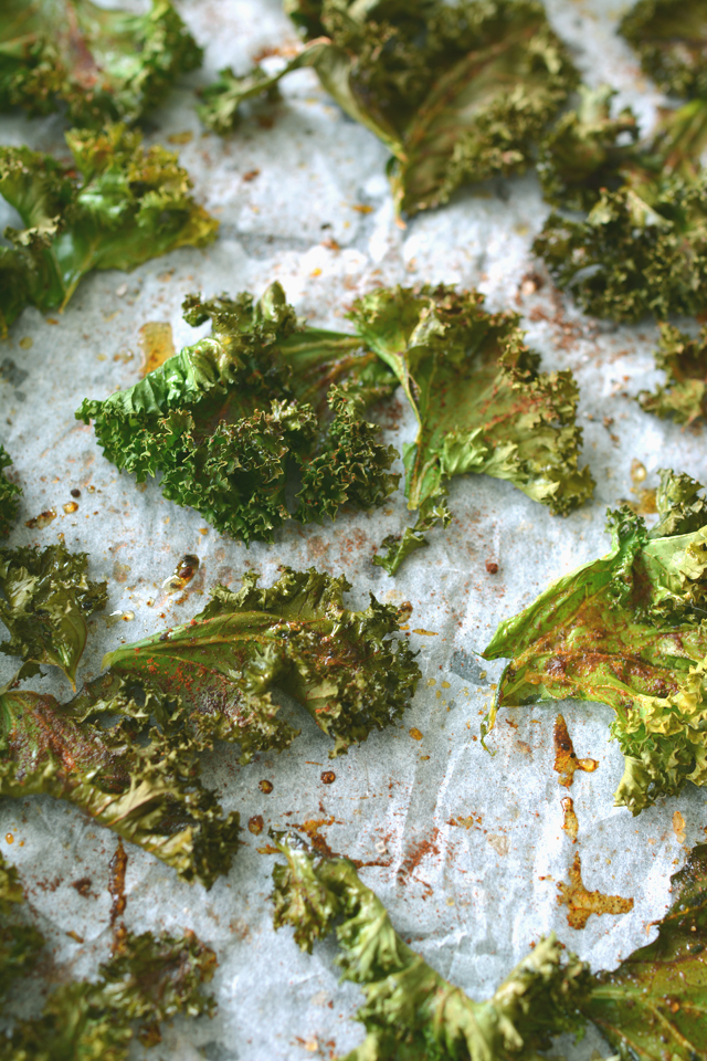 close up image of a baked kale leaves