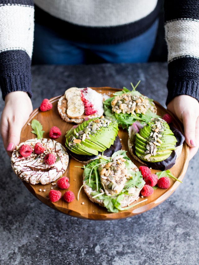 Are you looking for a healthy snack recipe? You know for those times when you just need something FAST, but you don't want to reach for the bag of chips? Enter my healthy ricecake snacks! These little ricecakes are given the most delicious, exciting toppings, you'll never be stuck for a quick, easy, healthy snack again!