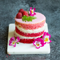 How cute are these ombre rhubarb mini cakes?! Sandwiched together with fresh rhubarb compote and creamy buttercream, you're going to love them!